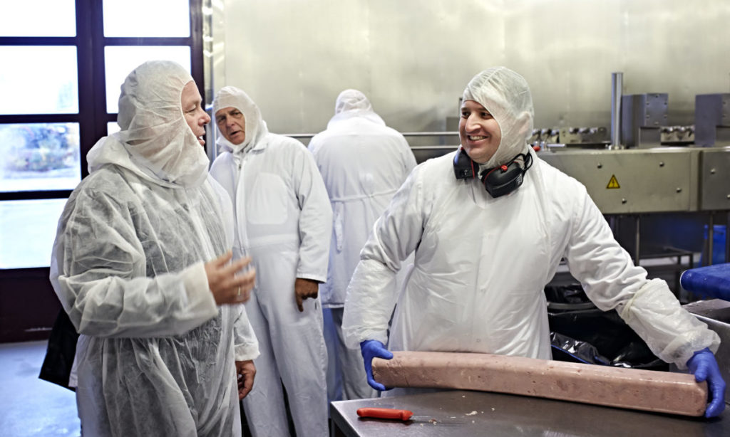 Bilde av ansatte ved Fatland Sandefjord fabrikk.